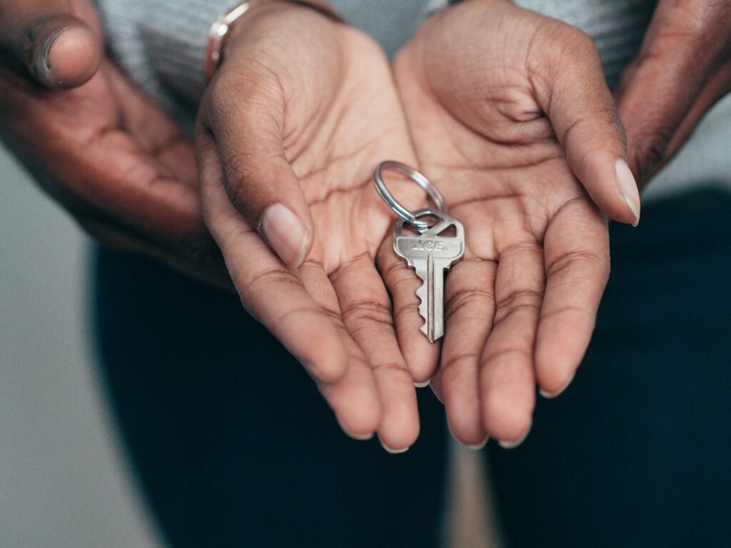 RENT VS BUY IN LAGOS: BEST GUIDE TO MAKING THE RIGHT CHOICE FOR YOU